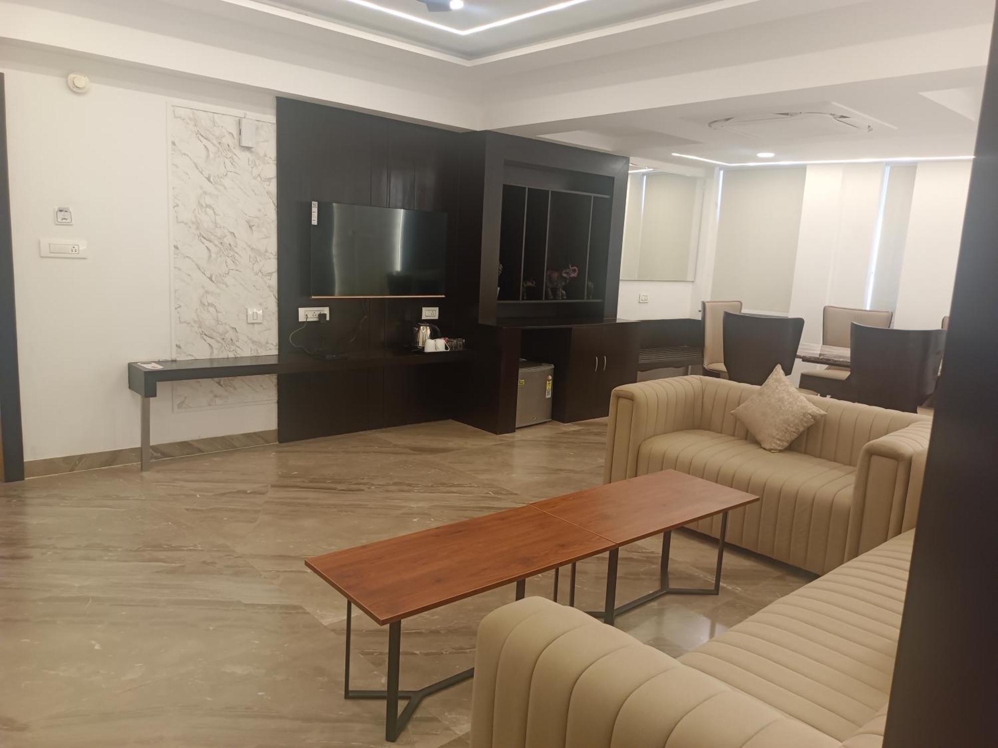 Hotel Kadamb Tree Jabalpur Eksteriør bilde