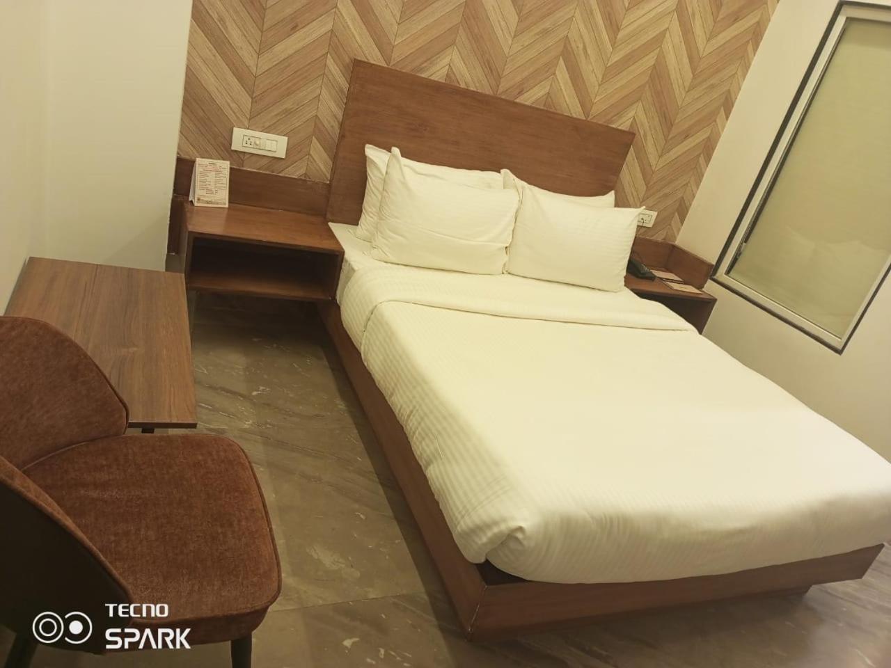 Hotel Kadamb Tree Jabalpur Eksteriør bilde