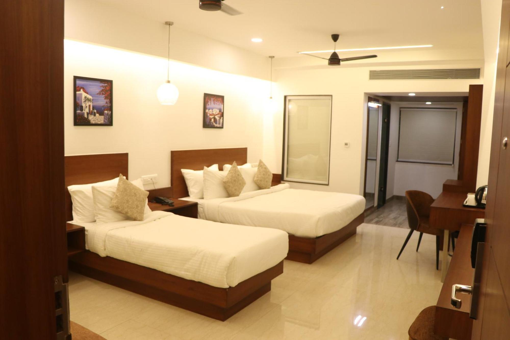 Hotel Kadamb Tree Jabalpur Eksteriør bilde